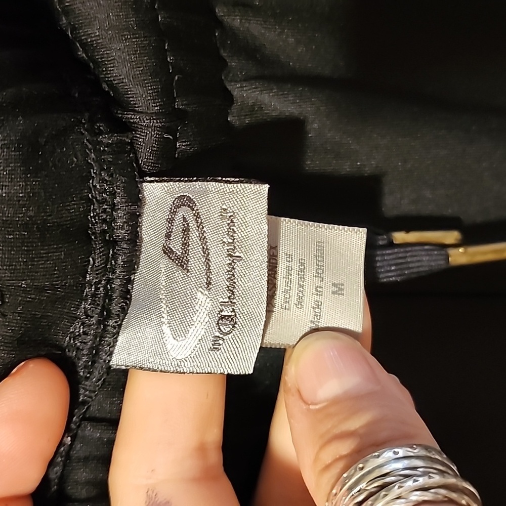 Capris - Picture 7 of 8